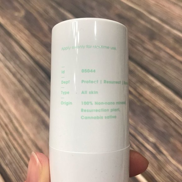 We Are Wild Solid Block Sunblock, NIB - Picture 6 of 8